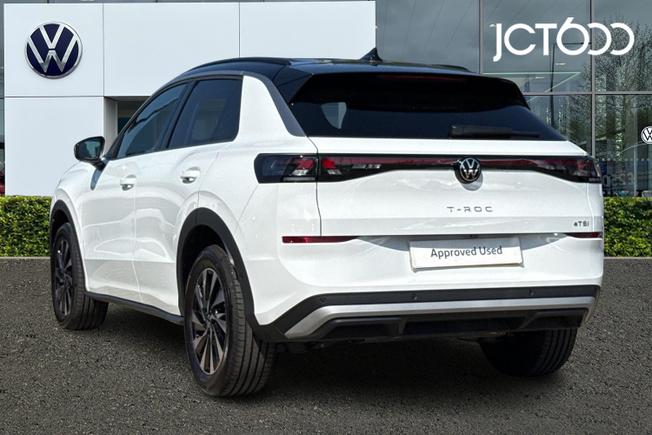 Volkswagen T-Roc Photo 3