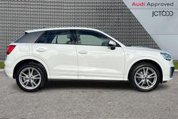 AUDI Q2 Photo 4