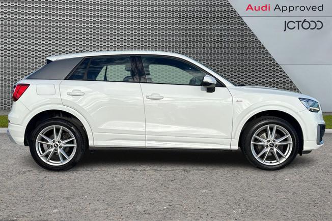 AUDI Q2 Photo 4
