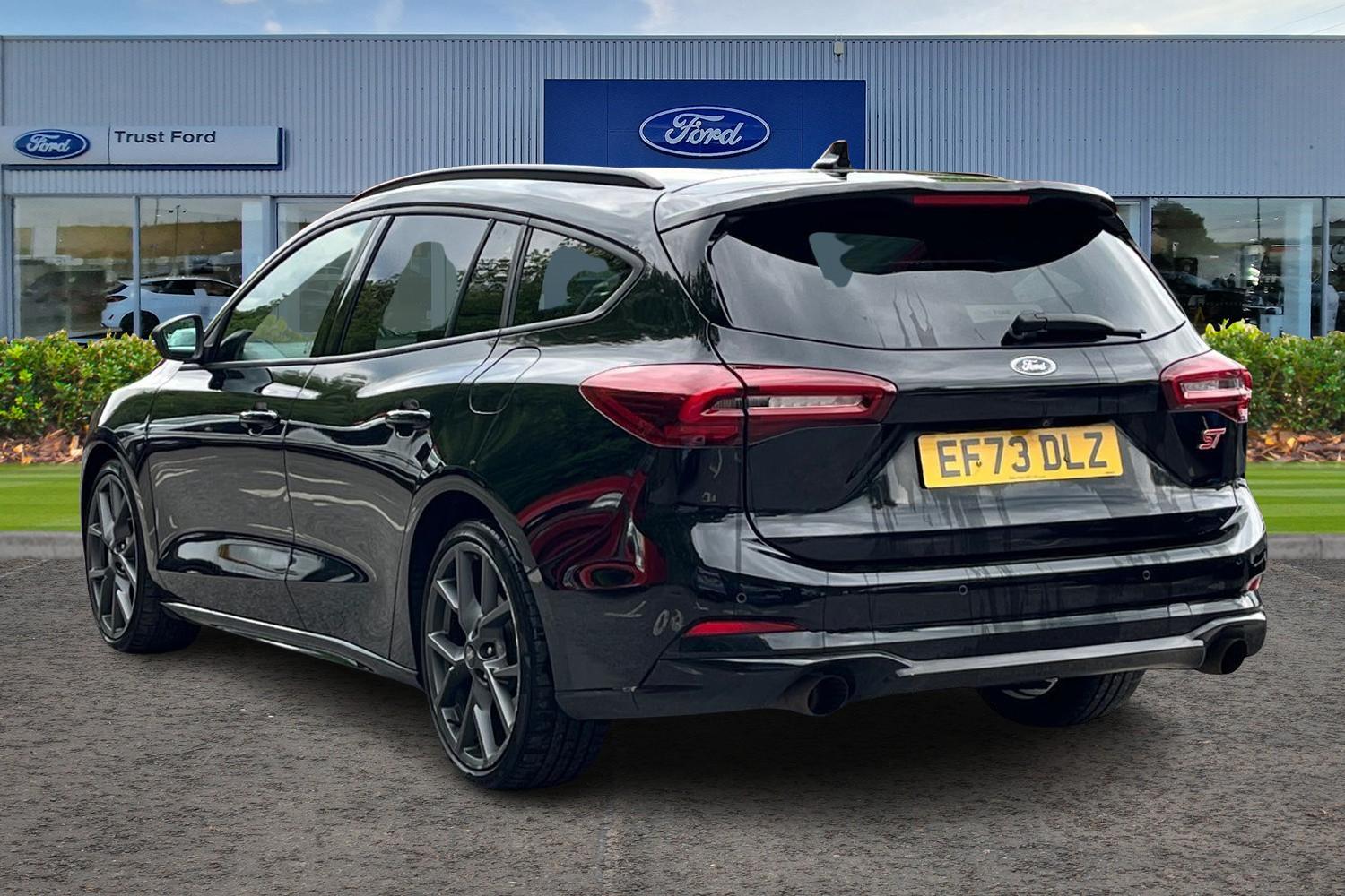 Ford Focus Photo 1
