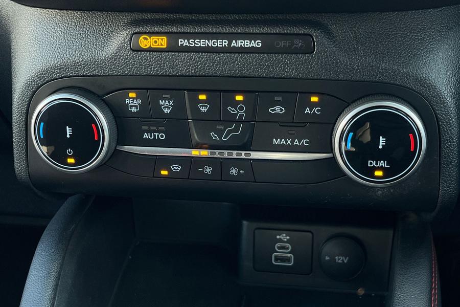 Ford Kuga Photo autoimg-6cd4d9677440c828349235a038b3aa348f97dd5f.jpg