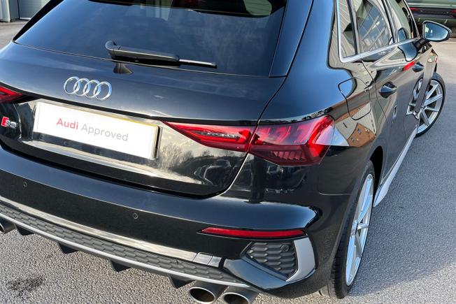 AUDI S3 Photo 18