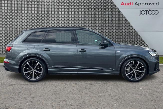AUDI Q7 Photo 4