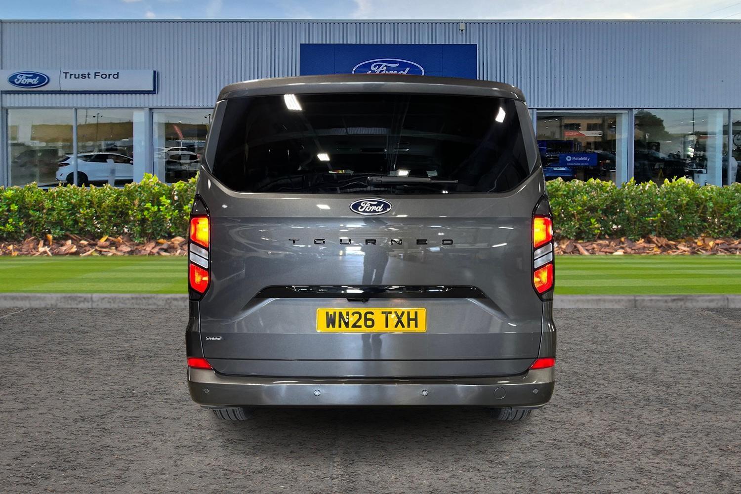Ford TOURNEO CUSTOM Photo 12