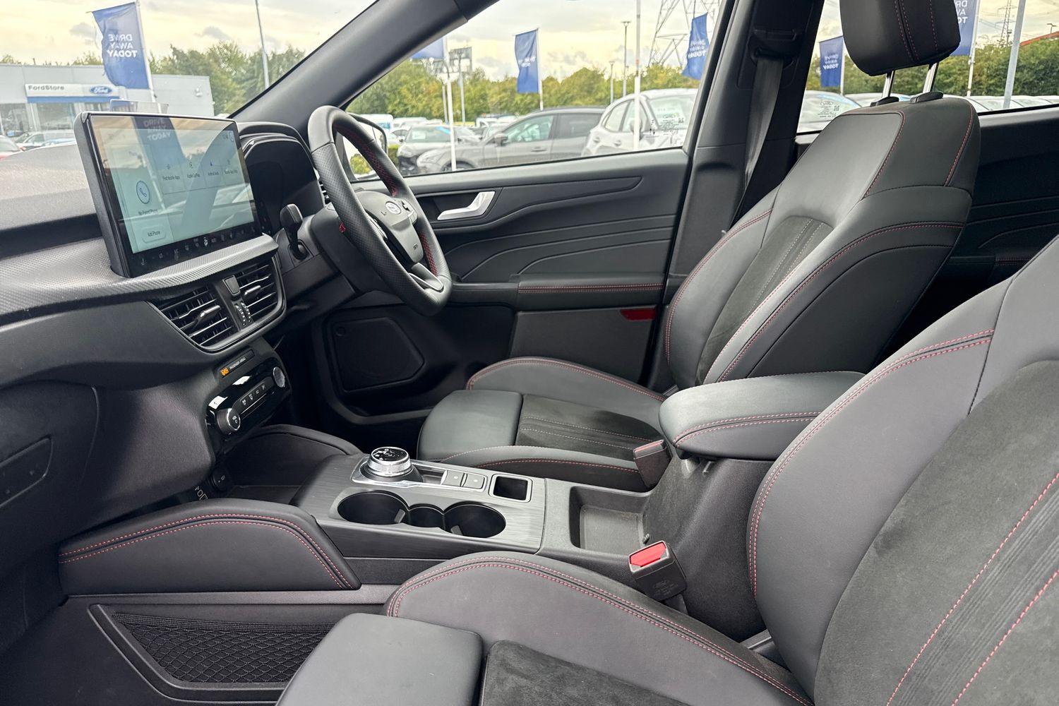 Ford KUGA Photo 18