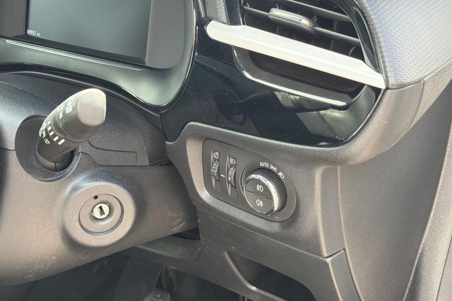 Vauxhall CORSA Photo autoimg-6ce69e3aac48d9900230b2ba75f2d9f2afd393ee.jpg
