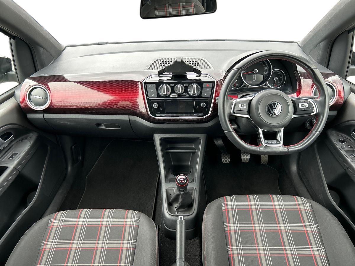 Volkswagen up! Photo autoimg-6cec3298e8e6f6009bcafce4d4332c98a433eb3e.jpg