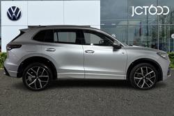 VOLKSWAGEN Tiguan Photo 4