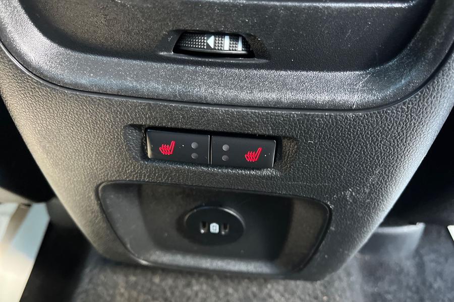 Ford KUGA Photo autoimg-6cf97bd0e5905d917ee6fec079416aef4bed5ec7.jpg