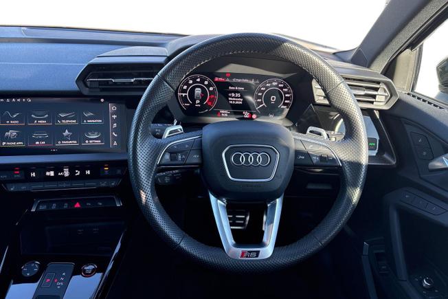AUDI RS3 Photo 11