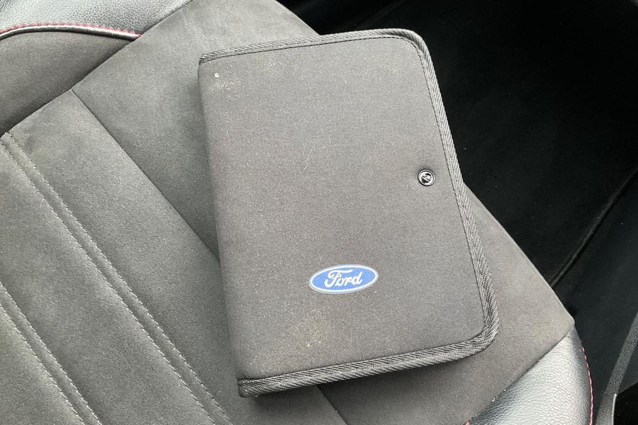 Ford ECOSPORT Photo autoimg-6d02d50685275f7c7d72b953013e573f3500d759.jpg