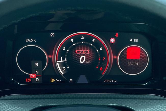VOLKSWAGEN Golf Photo 15