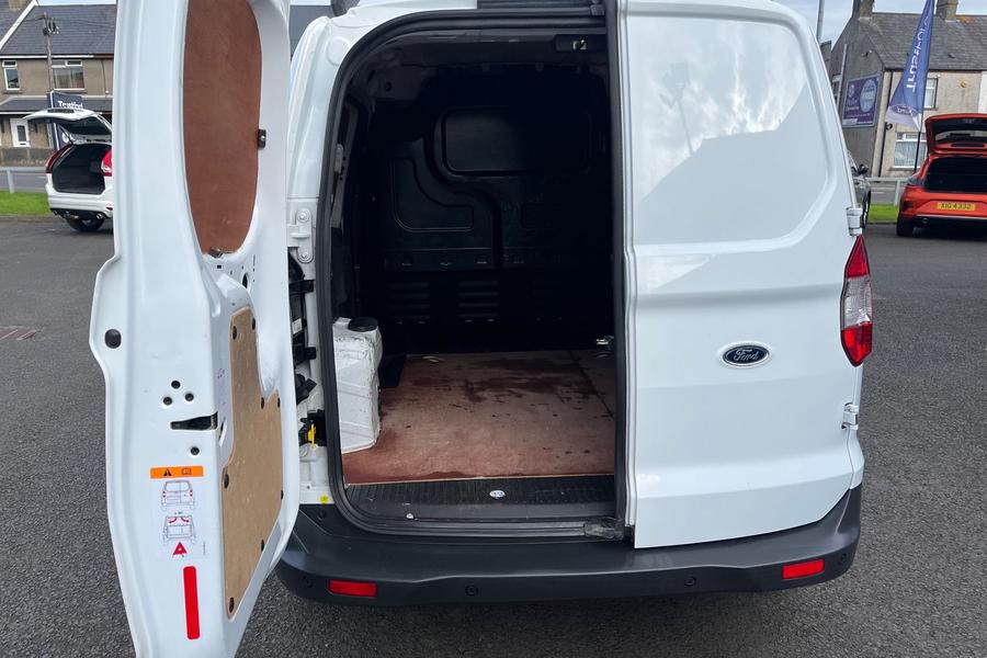 Ford TRANSIT COURIER Photo autoimg-6d030760030222d0e9e2eef894b70665c88cd3f2.jpg