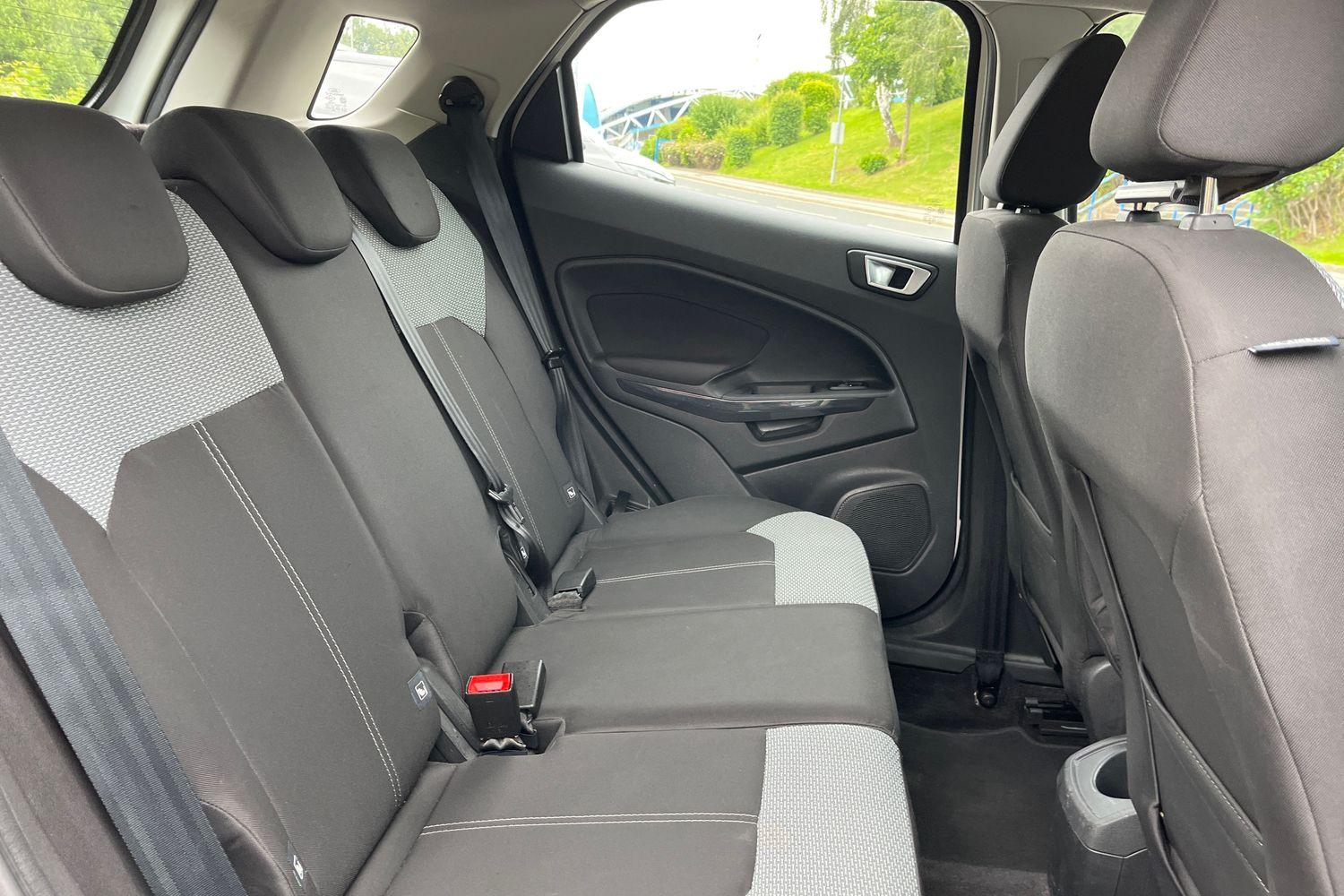 Ford ECOSPORT Photo 36