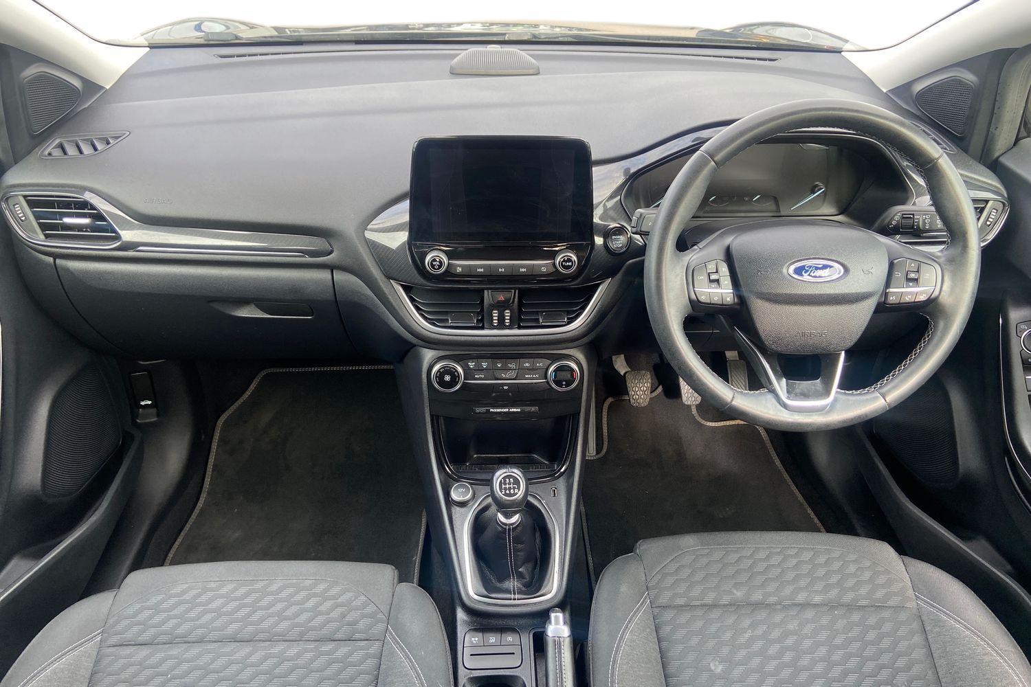 Ford PUMA Photo 9