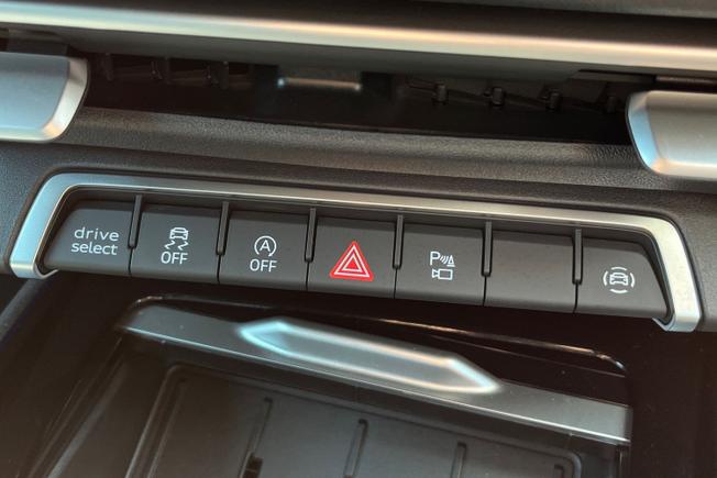 AUDI Q3 Photo 28