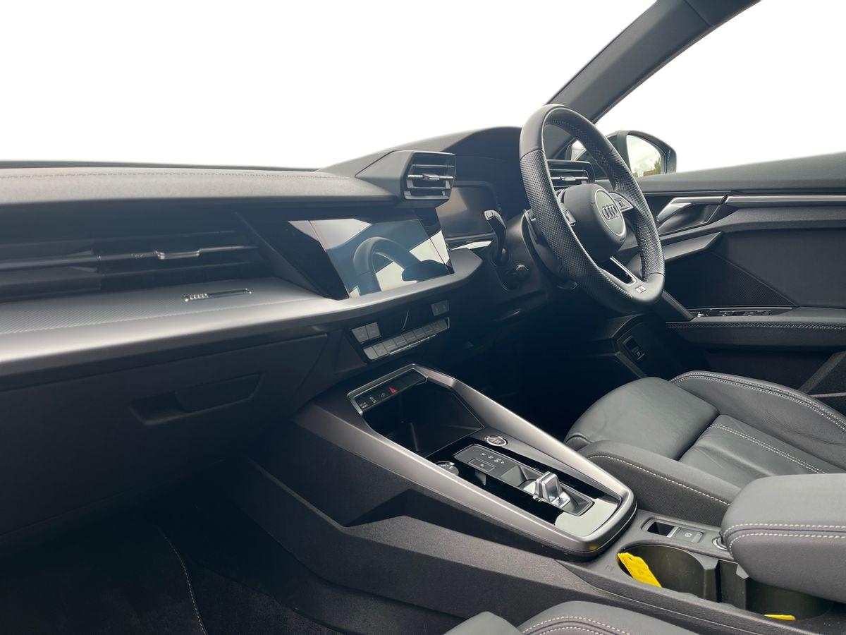 Audi A3 Photo 2
