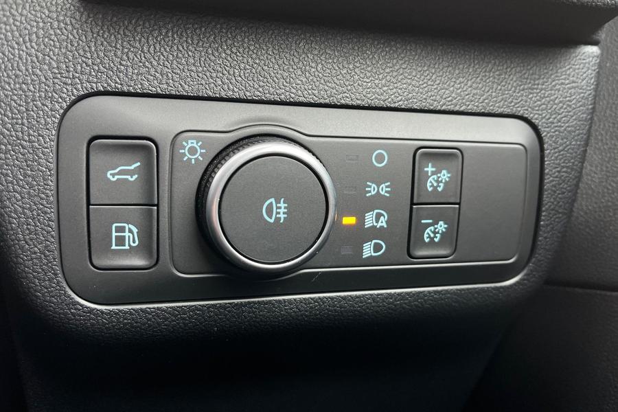 Ford Kuga Photo autoimg-6d1752201a0c08e9295247e38304ed8ef094f8d4.jpg