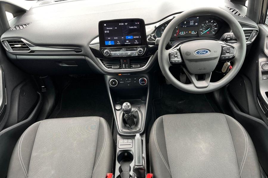 Ford FIESTA Photo autoimg-6d1accd11676728782c51f5a98e4fc15c06ad786.jpg