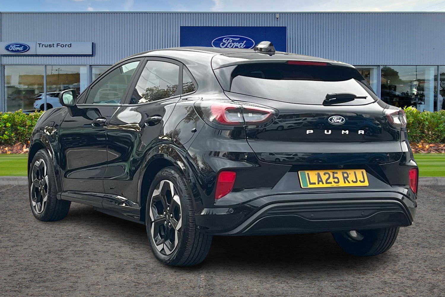 Ford PUMA Photo 1