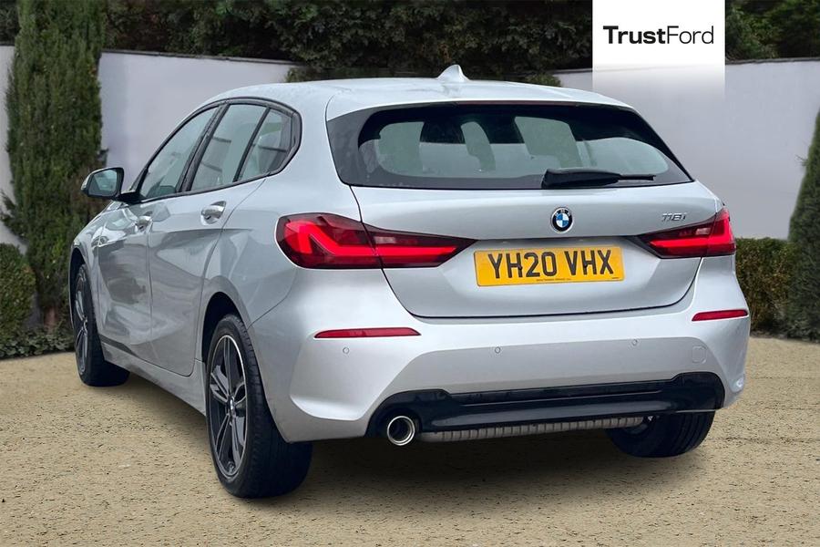 BMW 1 SERIES Photo autoimg-6d1fb6eadb8c498152bff8f6853bfb4226f02320.jpg