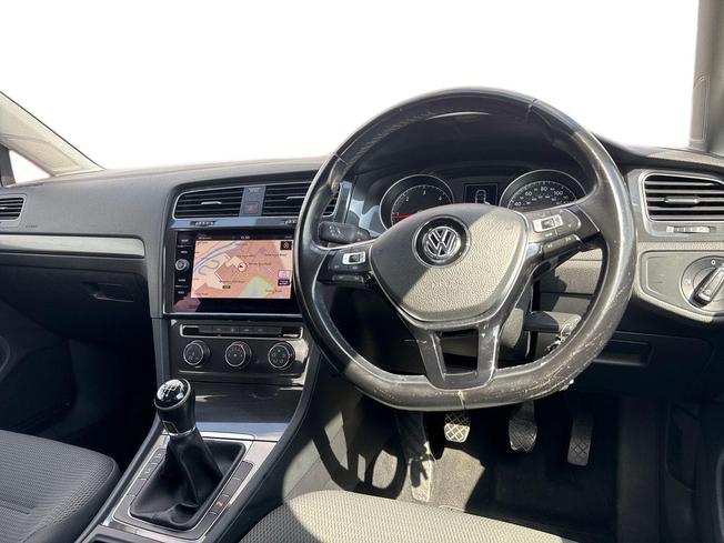 VOLKSWAGEN Golf Photo 6