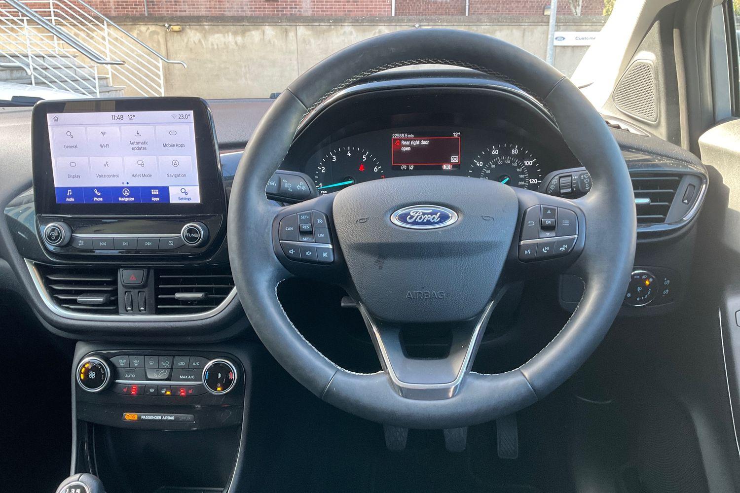 Ford PUMA Photo 11