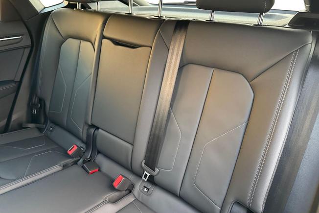 AUDI Q3 Photo 9