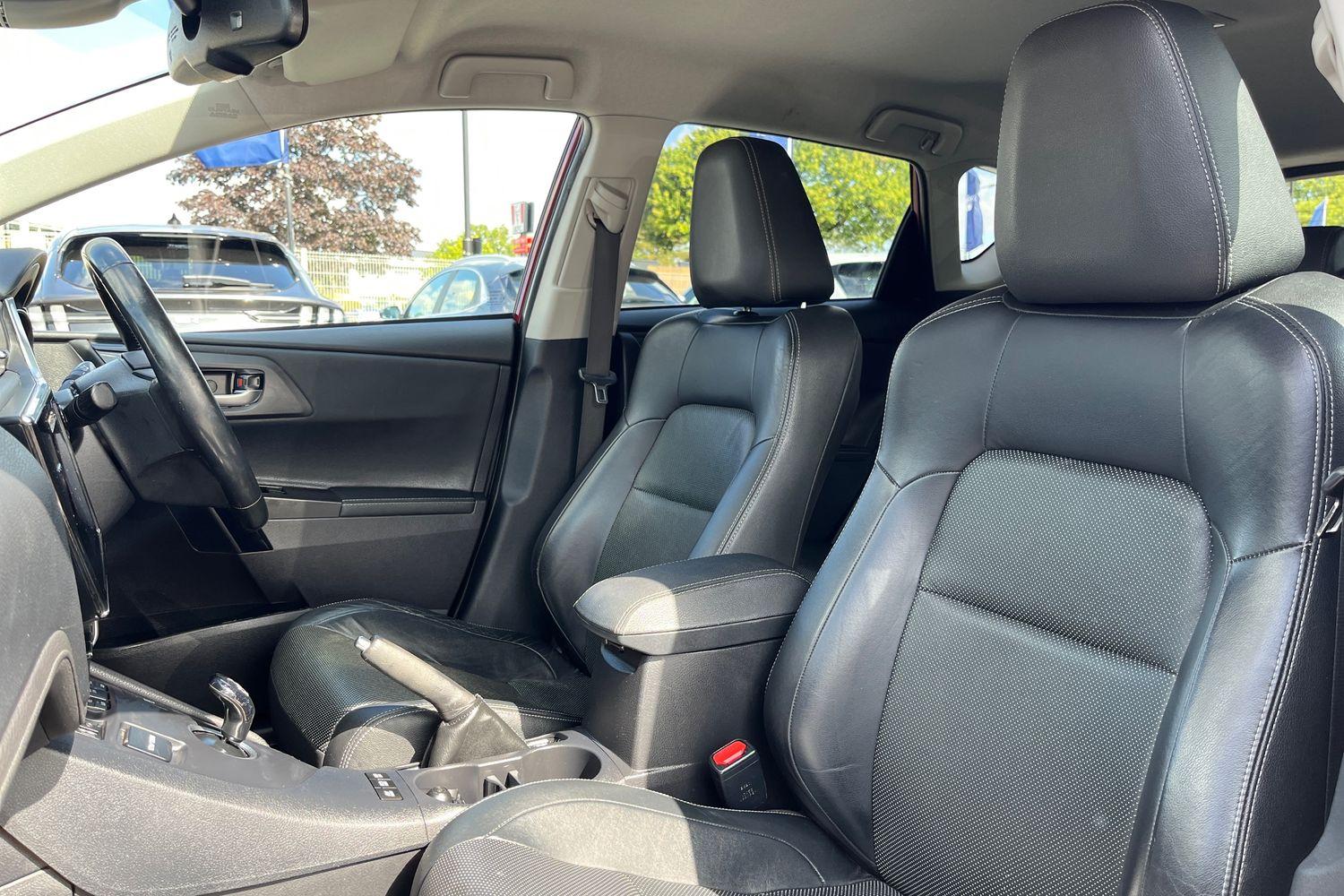 Toyota Auris Photo 18