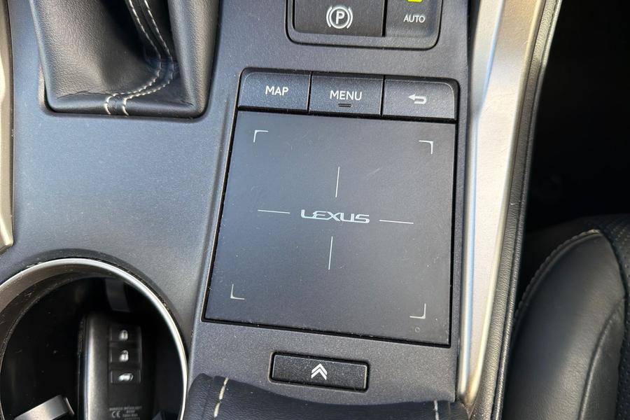 Lexus NX Photo autoimg-6d2f848d4a70cc58c2ed5de2a333c627f1477c9f.jpg