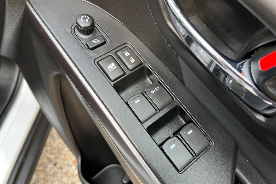 Suzuki S-Cross Photo autoimg-6d3061cdd0866ca53f1cdf387fdd4c81c458957b.jpg