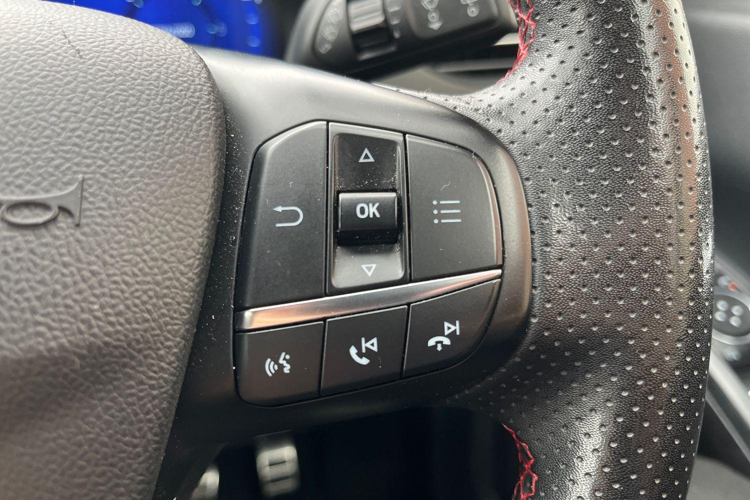 Ford KUGA Photo 34