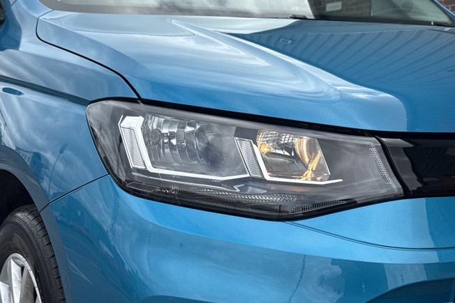 VOLKSWAGEN Caddy Photo 19