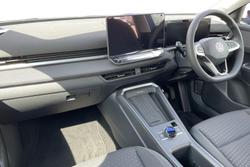 VOLKSWAGEN T-Roc Photo 2