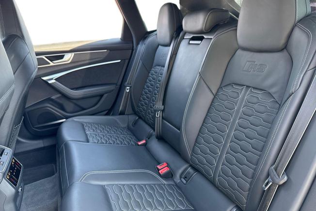 Audi RS6 Avant Photo 9