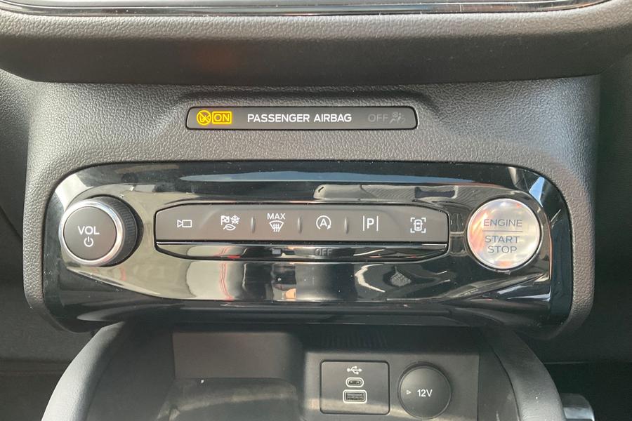 Ford KUGA Photo autoimg-6d4a324398507cc82d5ba7fbbef02131e0cf9a62.jpg