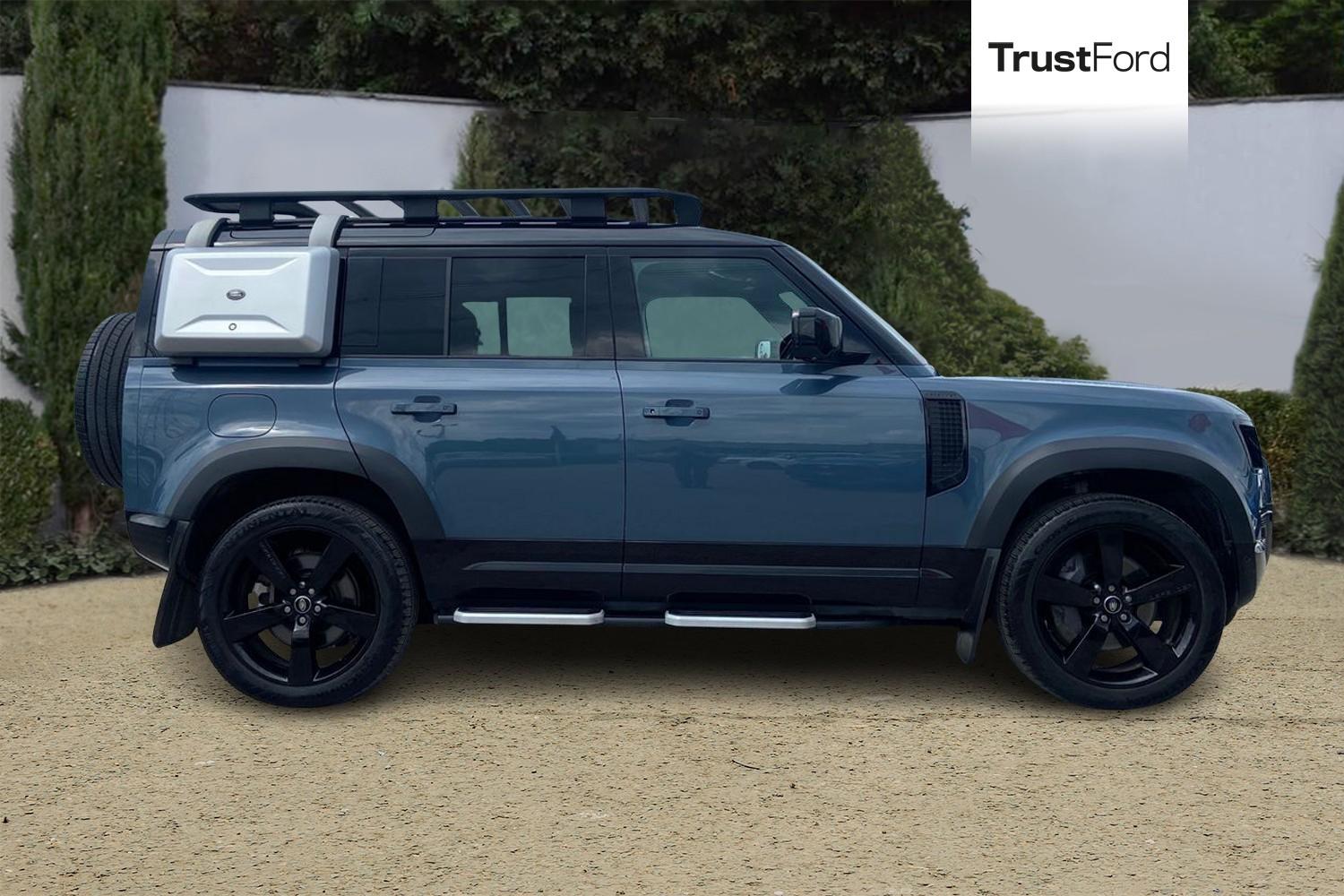Land Rover DEFENDER Photo 2