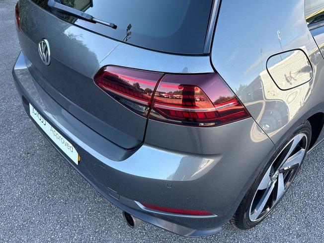 Volkswagen Golf Photo 22