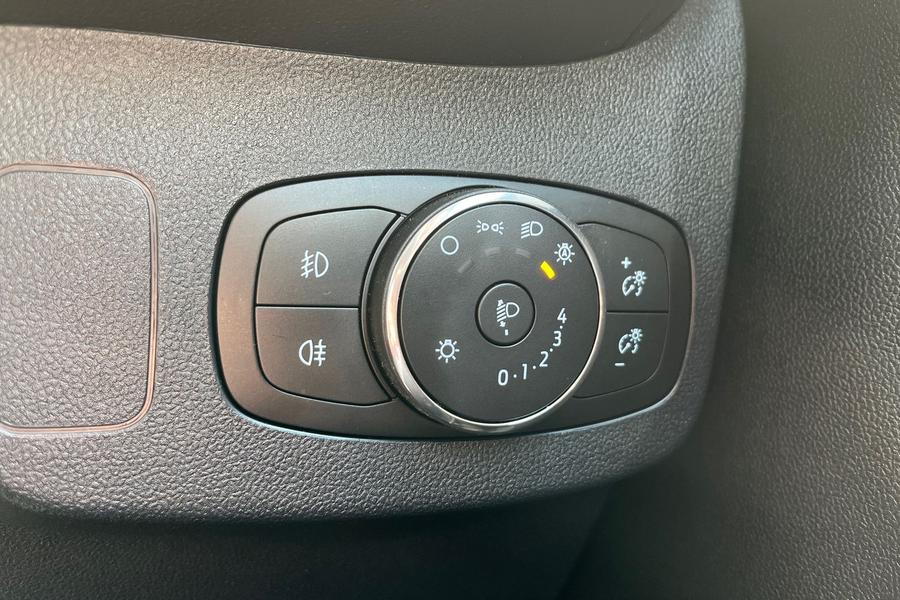 Ford Puma Photo autoimg-6d51fd9ded48a03af38e5846959df9a68c87d7b1.jpg