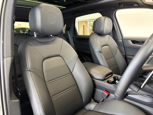 PORSCHE Cayenne Photo 14