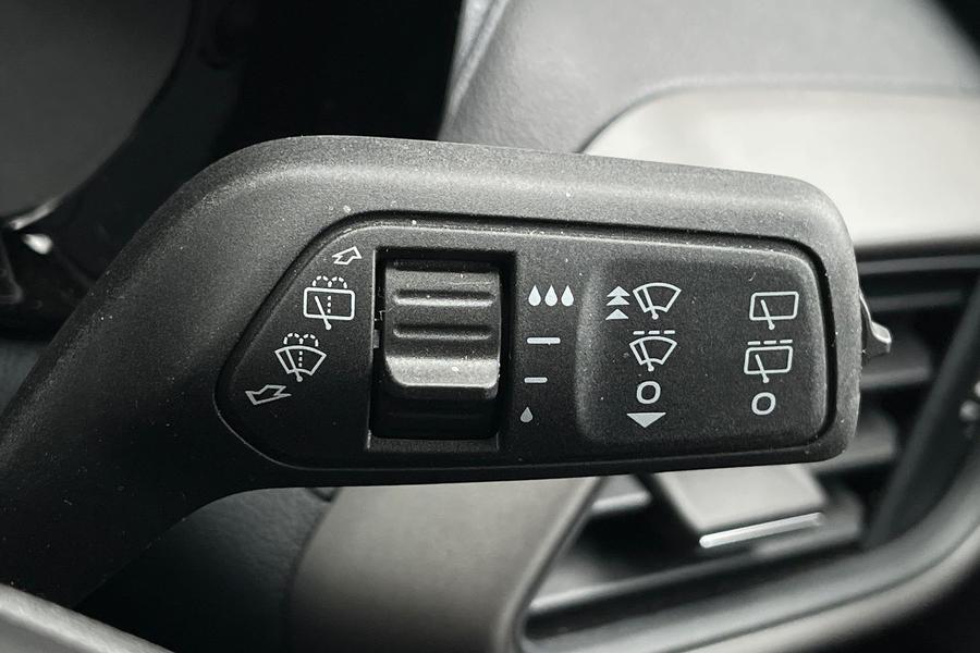 Ford Tourneo Courier Photo autoimg-6d610dc5bef30d9a050f3975af9191e65e52a597.jpg