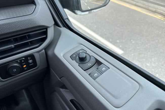 Volkswagen Transporter Photo 34