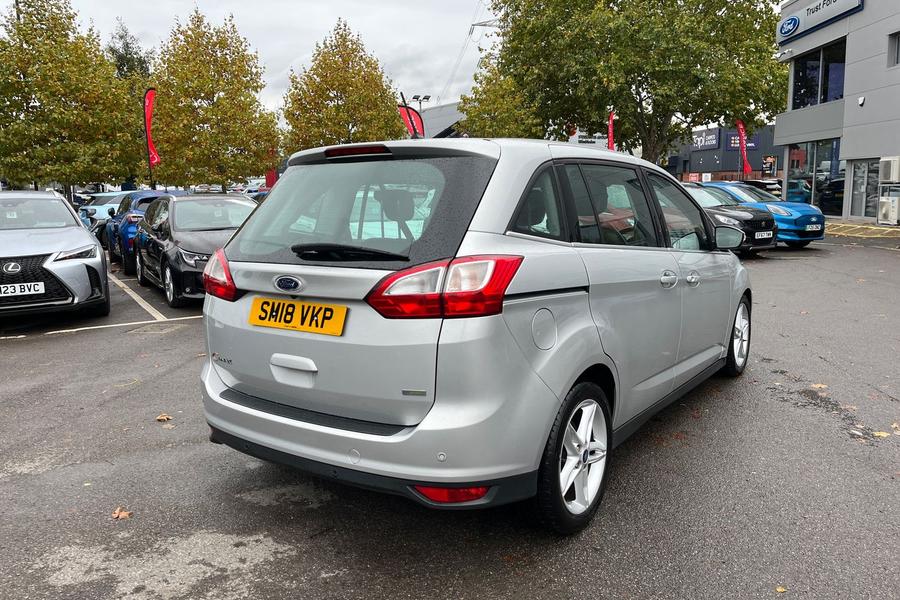 Ford GRAND C-MAX Photo autoimg-6d65c4b35786d4517bb40a469a997b043a5f40eb.jpg