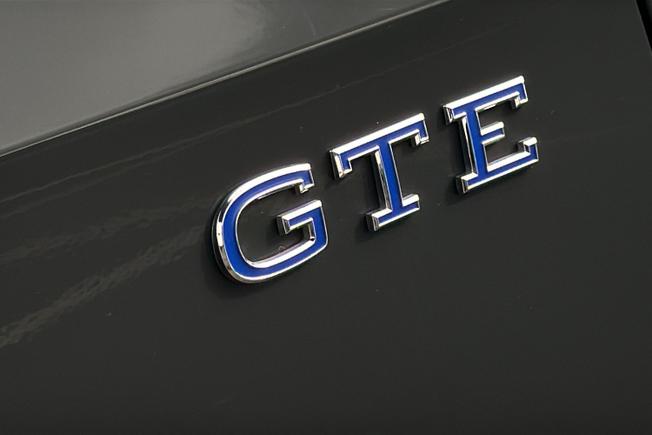VOLKSWAGEN Golf Photo 49
