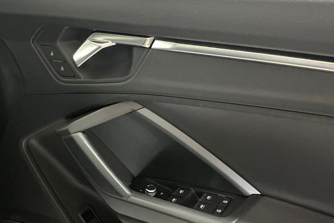 AUDI Q3 Photo 27