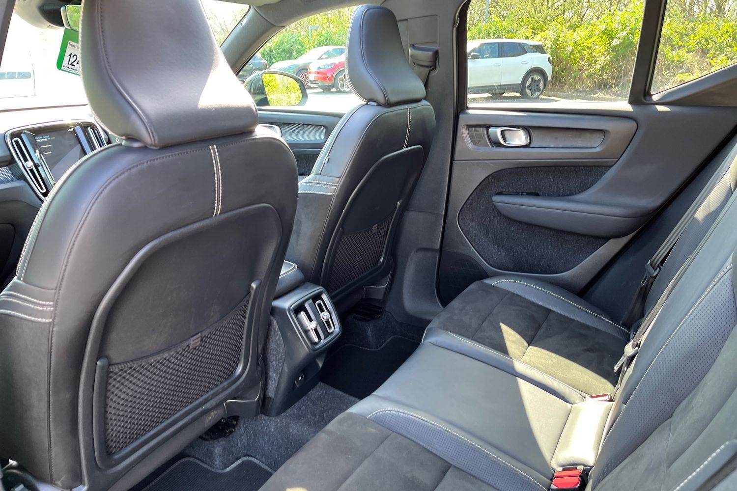Volvo XC40 Photo 35