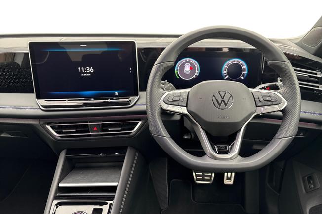 VOLKSWAGEN Tiguan Photo 11