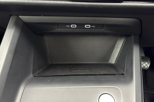 VOLKSWAGEN GOLF Photo 31