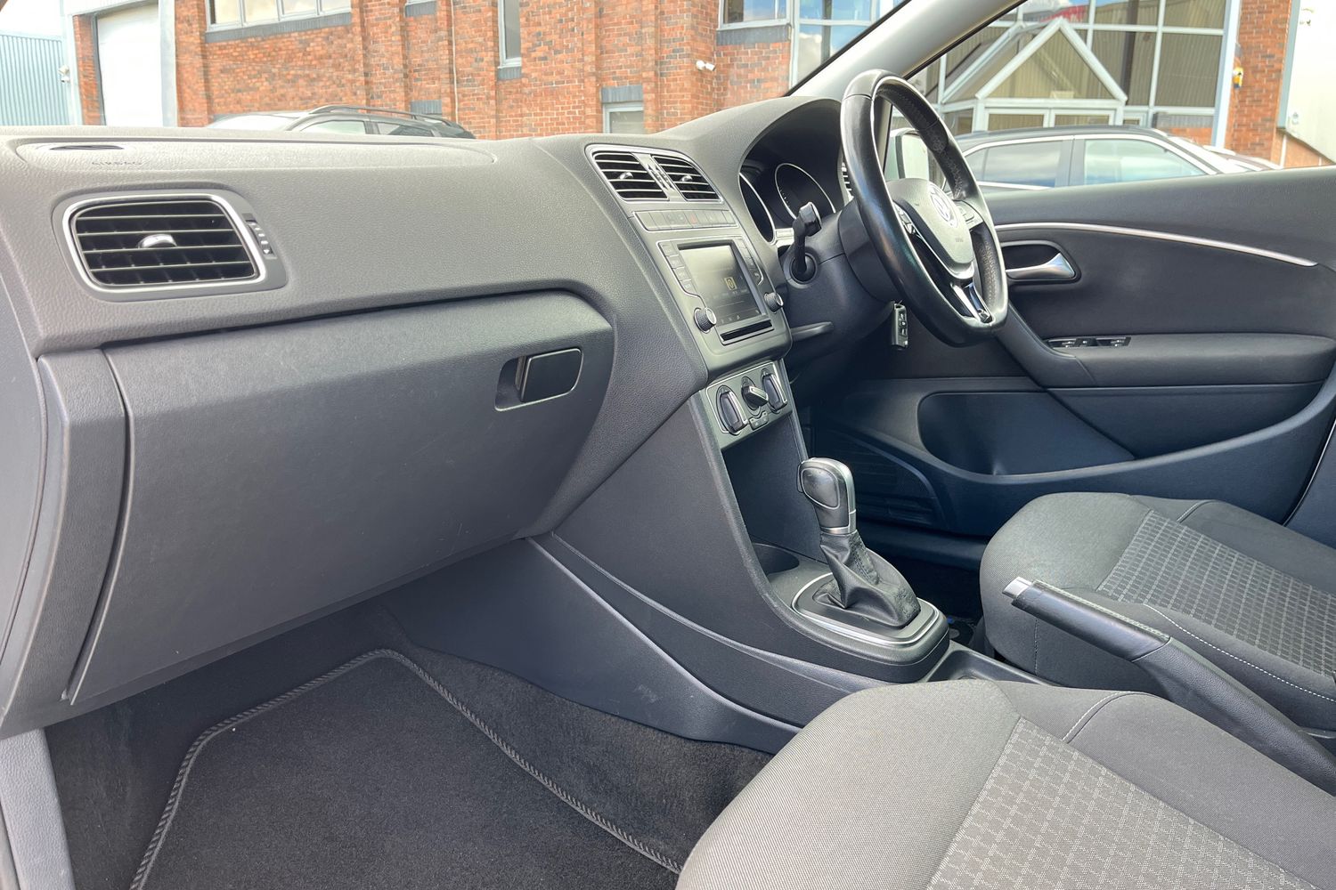 Volkswagen Polo Photo 17