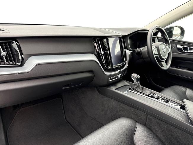 VOLVO XC60 Photo 2
